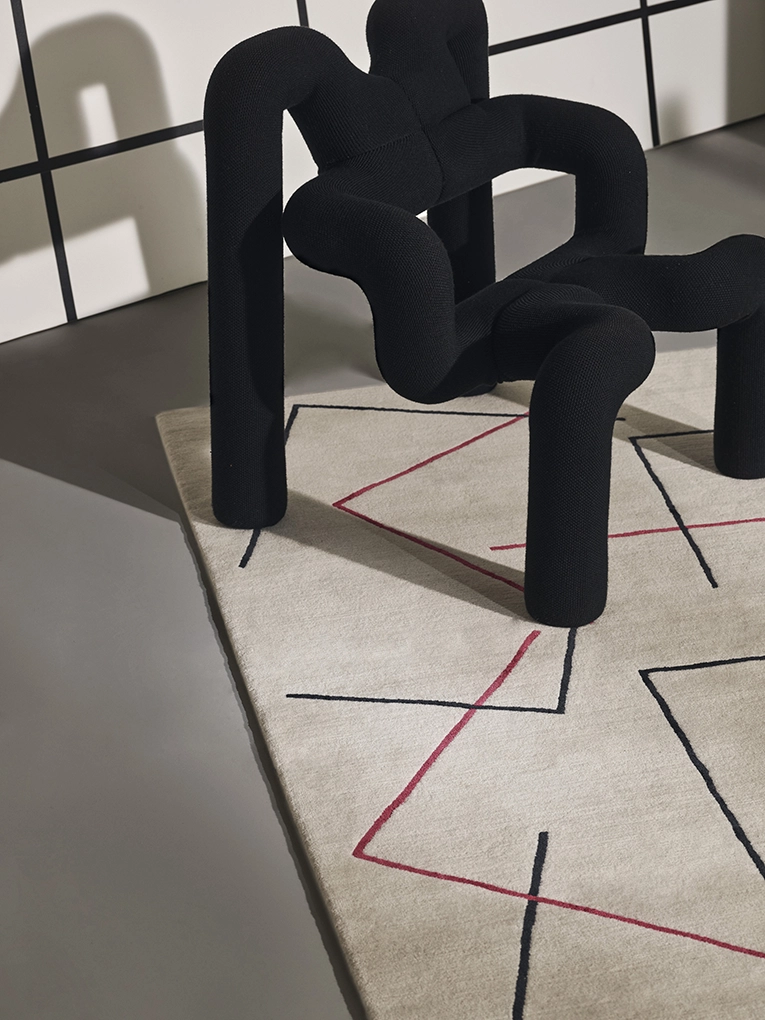Deirdre Dyson’s AKIMBO with the 1980s classic Ekstrem chair by Terje Ekstrøm