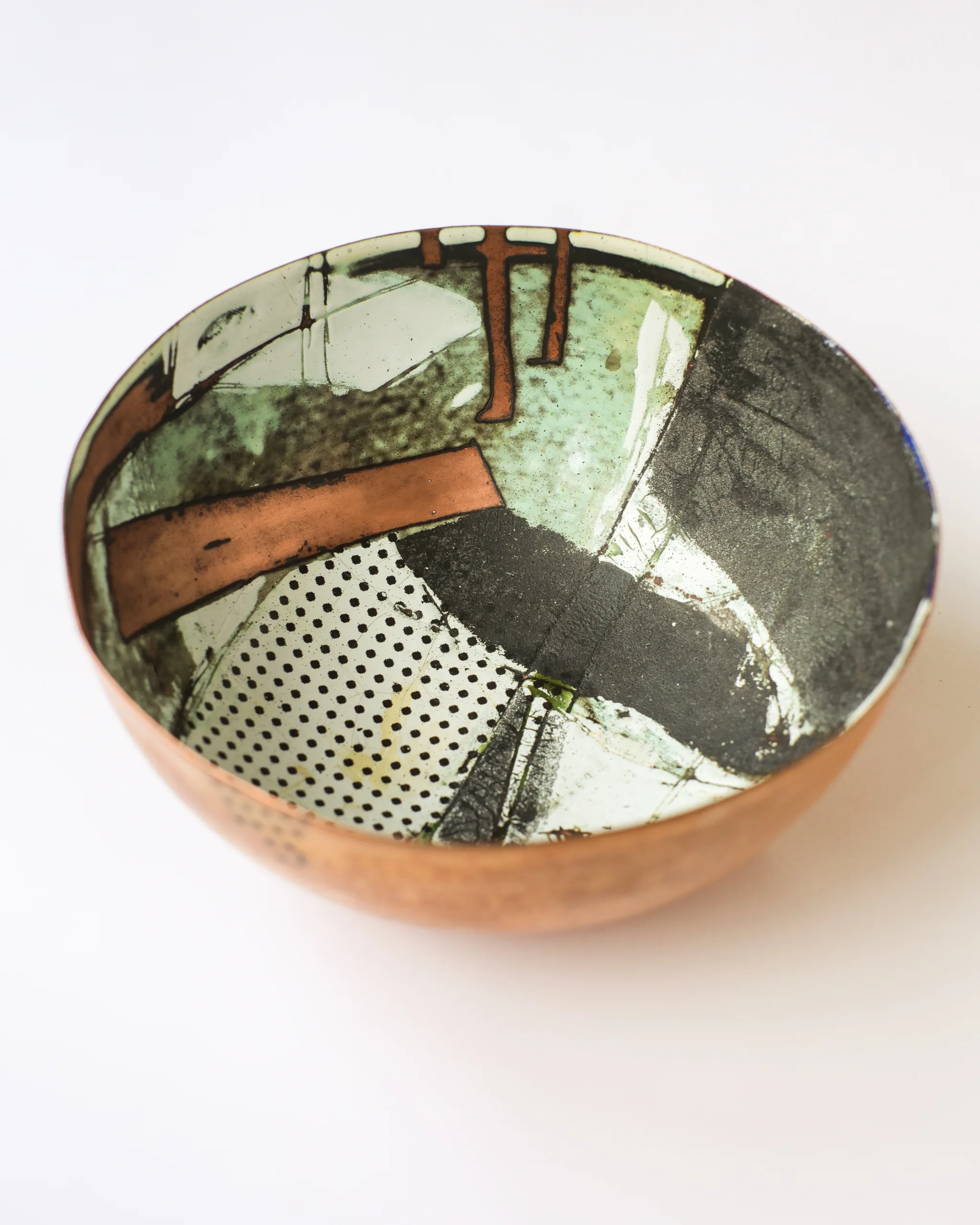 LAYERS – an exhibition of enamel artist Belinda Coyne’s work with Deirdre Dyson’s hand knotted rug designs 3.11-14.11.25