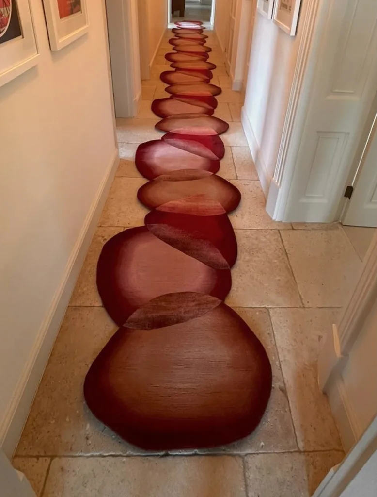 Une version personnalisée de SLIVERS de Deirdre Dyson, en version tapis long