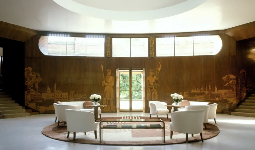 Marion Dorns carpet at Eltham Palace
